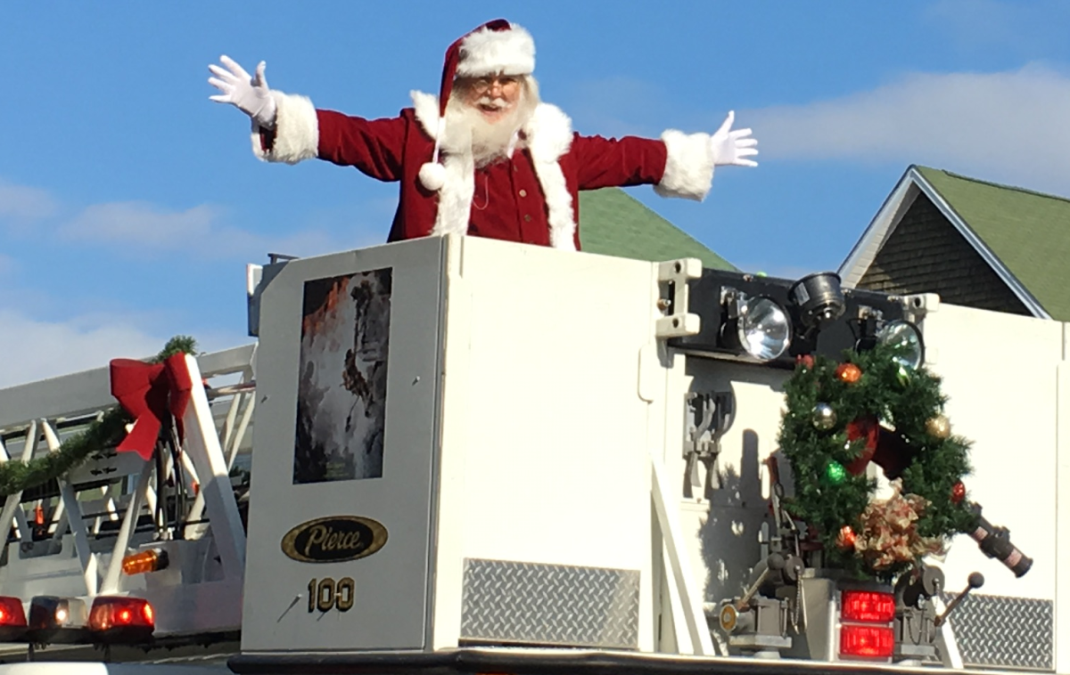 It's a tradition for Santa to make an appearance in Manteo around Christmas to bring holiday joy. SUBMITTED PHOTO by Michele Bunce.